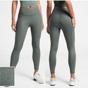 Athleta Ultimate Stash Pocket Bali Green Leopard Embossed 7/8 Tight Leggings S